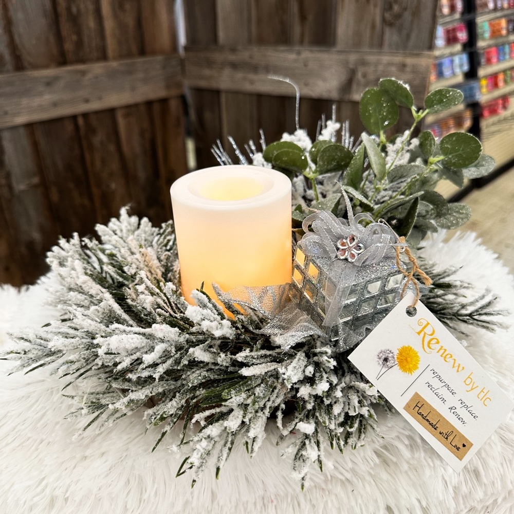 Holiday Table Decor - Picture 3 of 3